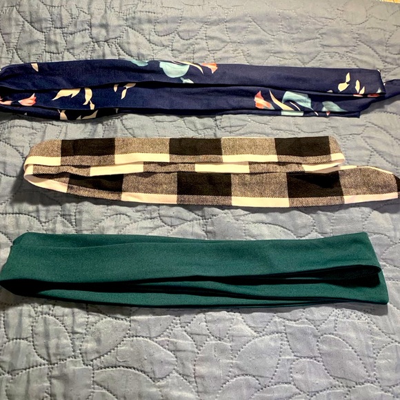 Womens assorted cloth belts - Picture 1 of 2